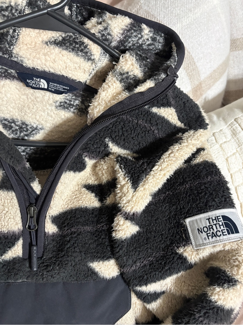 The North Face Black & Cream Geometric Sherpa Zip Pullover - Picture 3 of 5